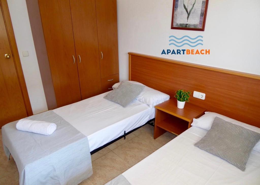 ApartBeach VANCOUVER Climatizado Piscina y Parquing Salou Esterno foto