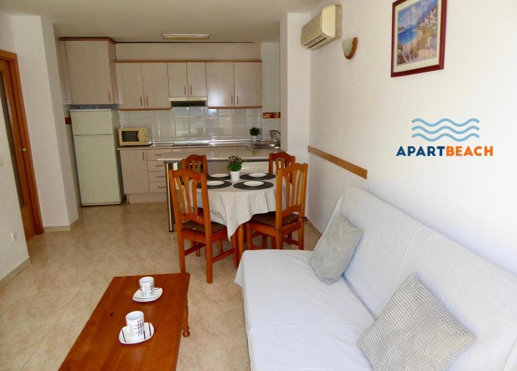 ApartBeach VANCOUVER Climatizado Piscina y Parquing Salou Esterno foto