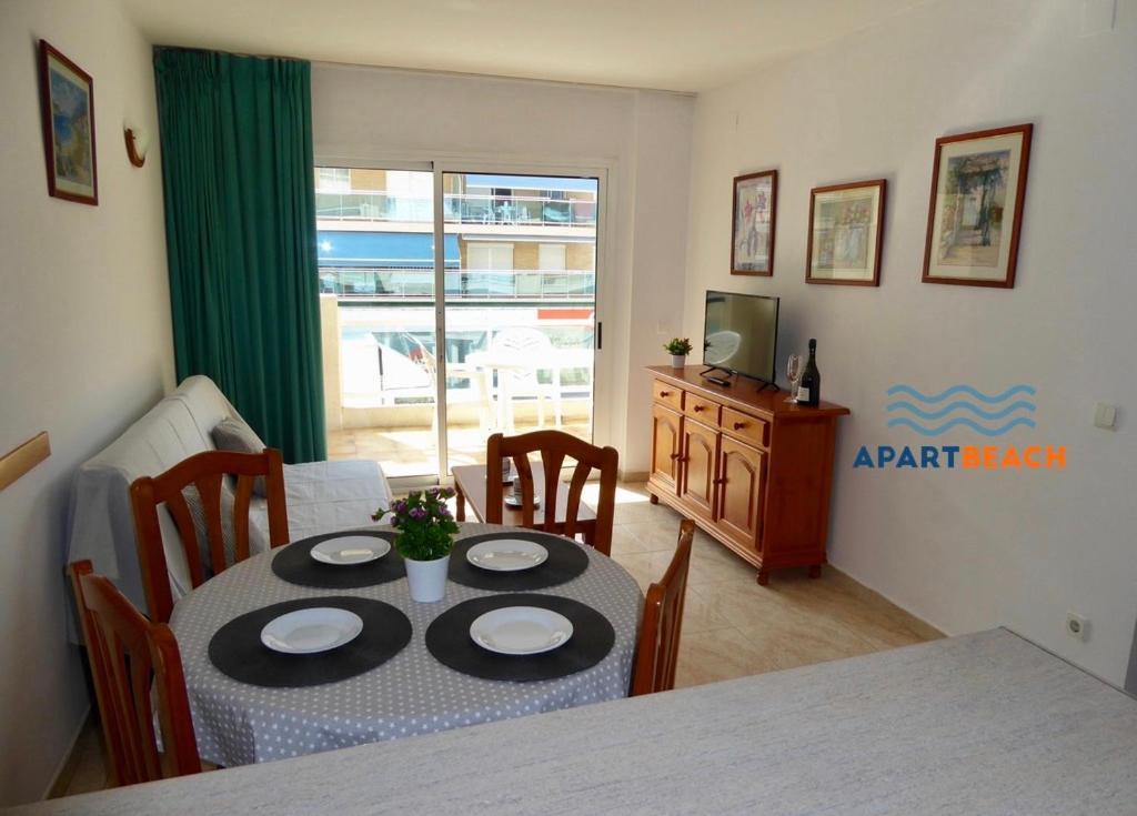 ApartBeach VANCOUVER Climatizado Piscina y Parquing Salou Esterno foto
