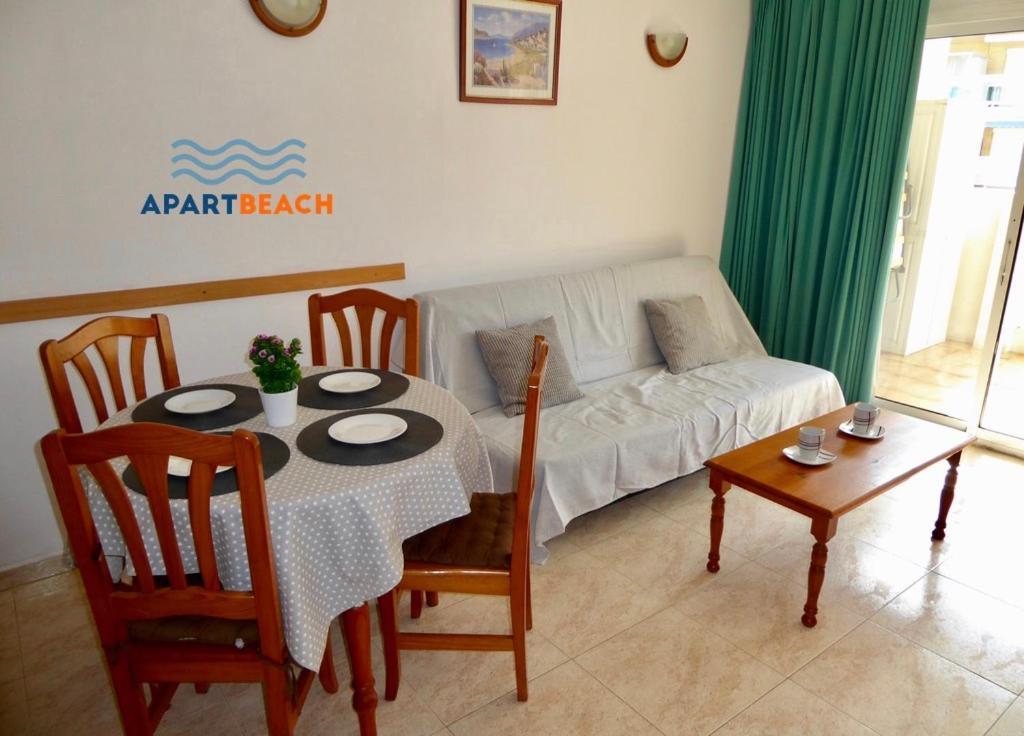 ApartBeach VANCOUVER Climatizado Piscina y Parquing Salou Esterno foto