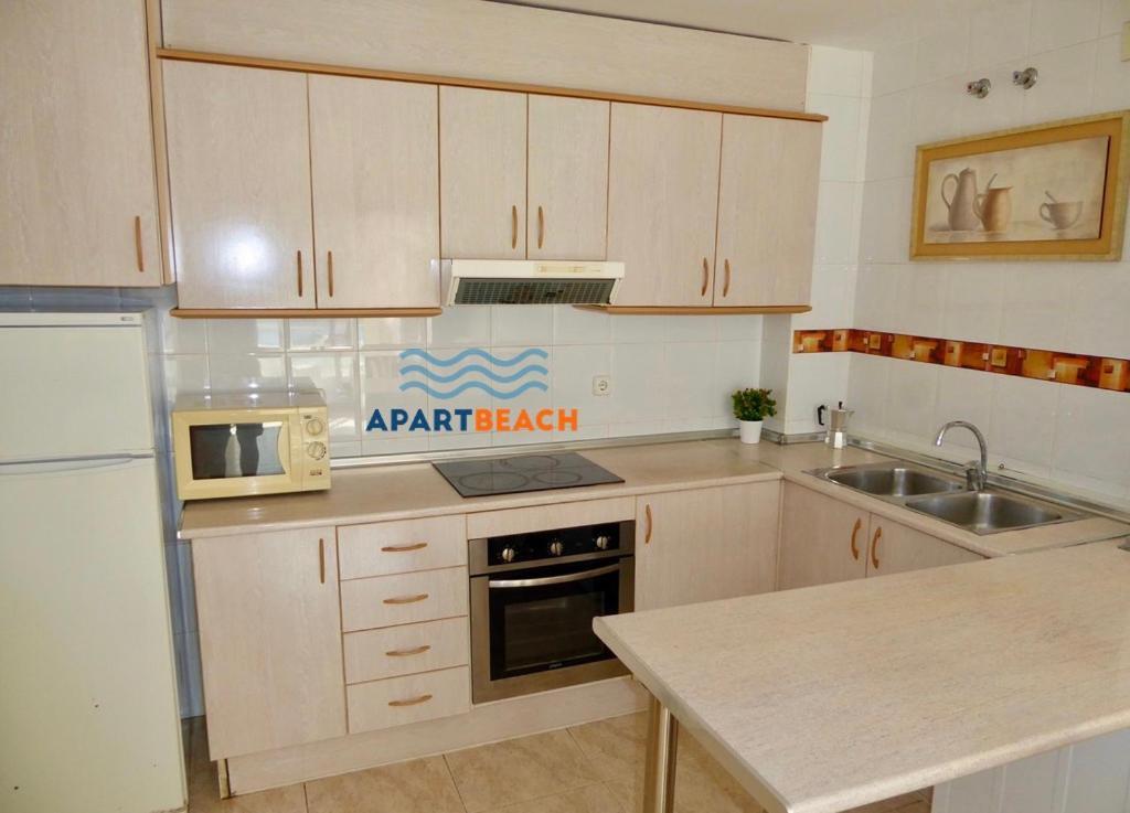 ApartBeach VANCOUVER Climatizado Piscina y Parquing Salou Esterno foto